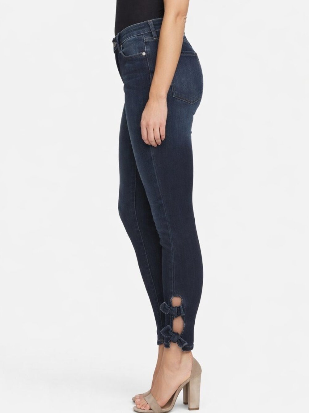 NWT CeCe Skinny Mid Rise Jeans | Bow-Tie Ankle Cutouts | Size 2/26